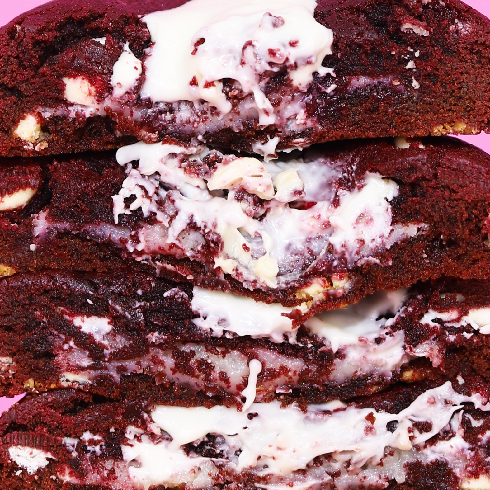 Red Velvet Loaded Cookie With Gelato